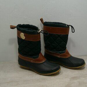 Tommy Hilfiger Preppy Navy and Cognac Arcadia Quilted Duck | Snow Boots Size 7